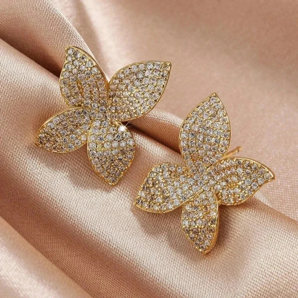 Women's Copper Butterfly-Shaped Stud Earrings - Picture 5 of 5